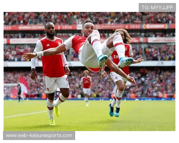 阿森纳足球球星卡限量版合集揭幕 收藏爱好者必看精品之选